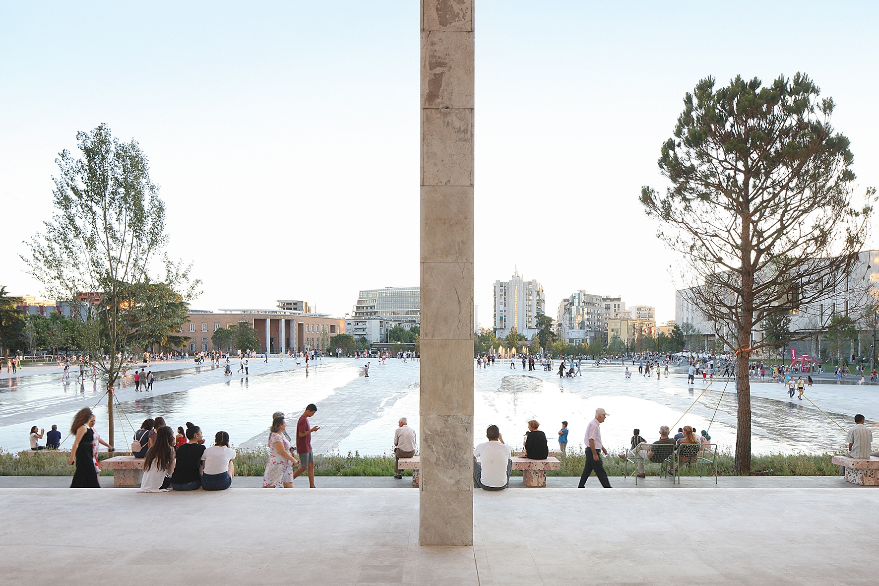 Skanderbeg Square - építész: 51N4E; Anri Sala; Plant en Houtgoed; iRI - fotó: Filip Dujardin