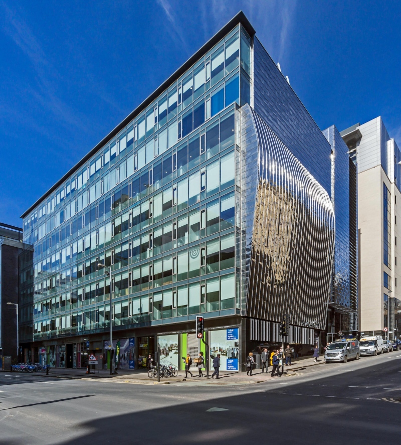 Megvásárolta első nagy-britanniai irodaházát a Futureal