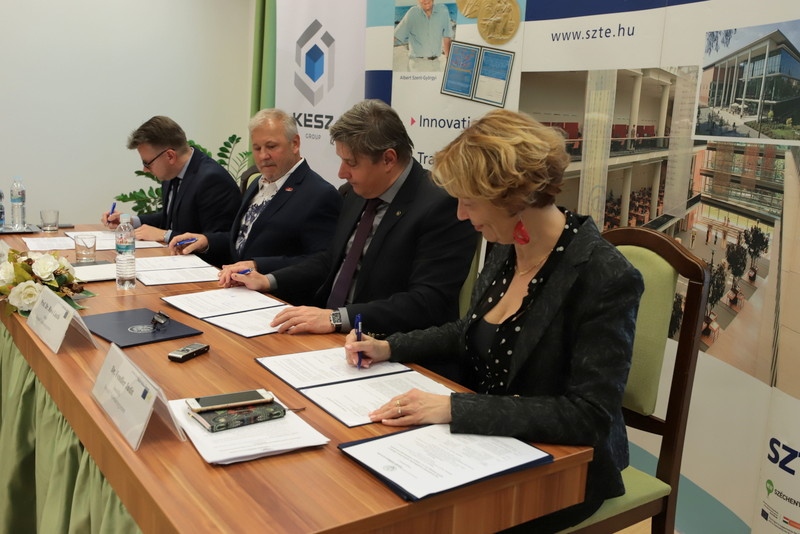 Közös kutatás-fejlesztésbe kezd a Szegedi Tudományegyetem és a KÉSZ Csoport