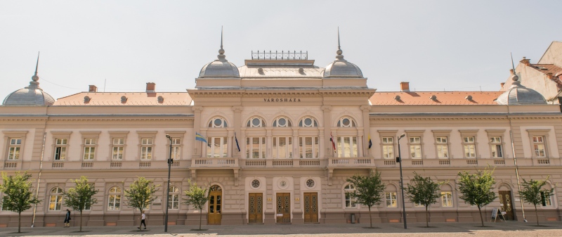 Valóban eltűnt a szolnoki városháza?