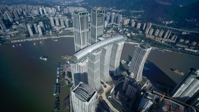 Vízszintes felhőkarcolóval gazdagodott egy kínai város