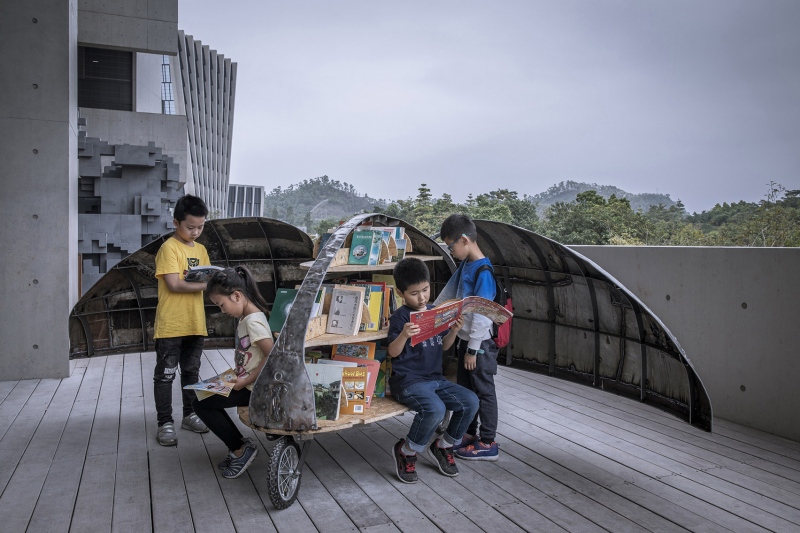 Kidobott kerékpárból készített könyvtárt egy kínai tervezőiroda