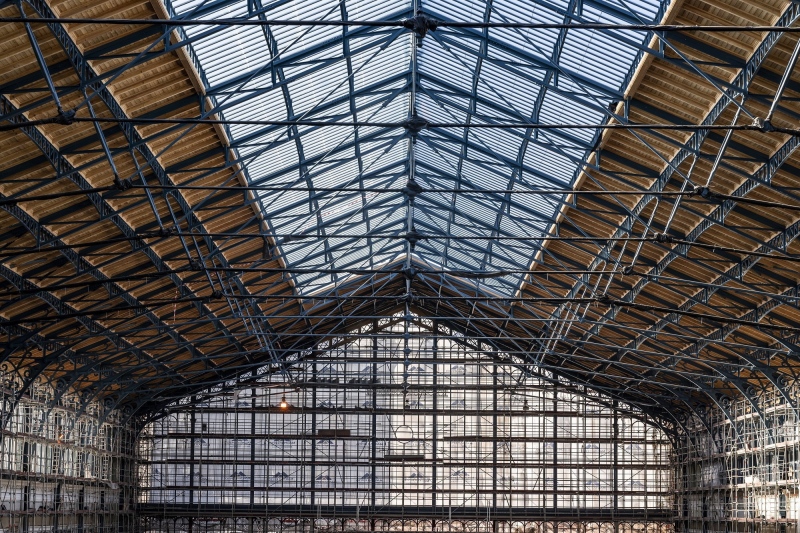 Befejeződött a Nyugati pályaudvar csarnokának tetőszerkezet-építése