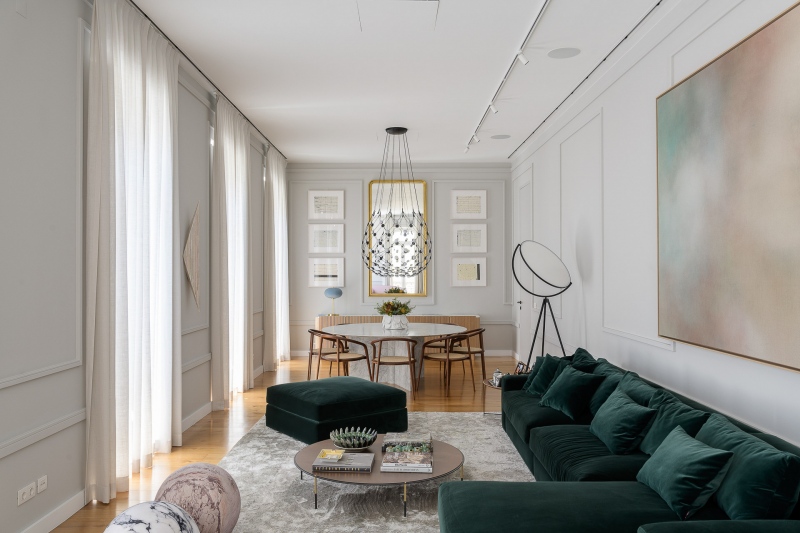 Kortárs műalkotások teljesítik ki a lisszaboni lakás erős vizuális koncepcióját 