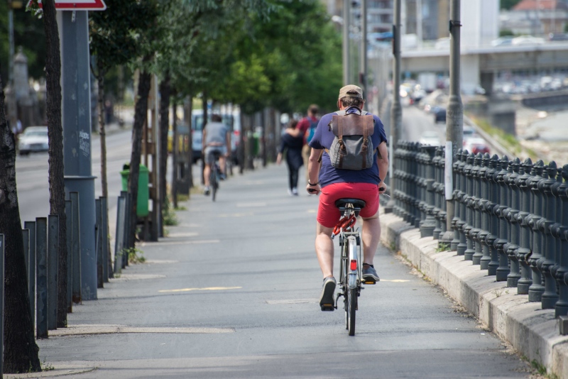 Négy szakasszal is bővül a budapesti kerékpárút-hálózat