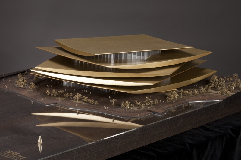 Reichstag metszettől a Gutowski Architects Sencsen Operaház tervének makettjéig