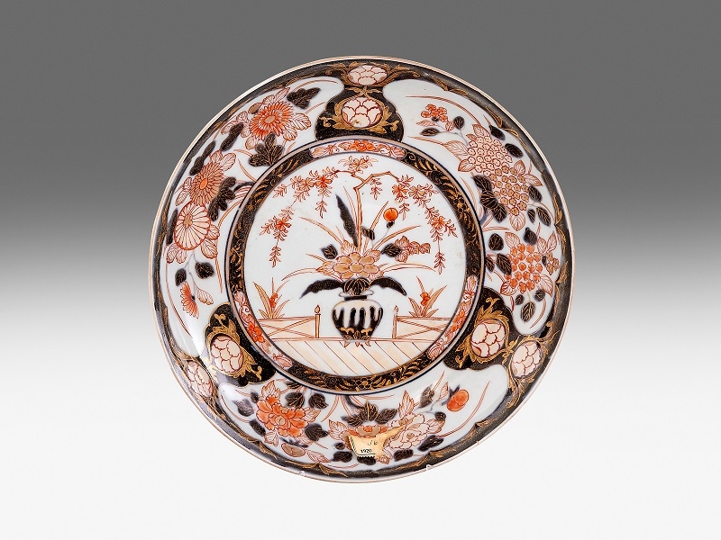 Árverésen bukkant fel egy elveszettnek hitt Esterházy porcelántál
