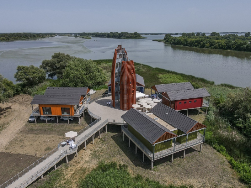 Hőszivattyús lábasházat adtak át a Tisza-tavon