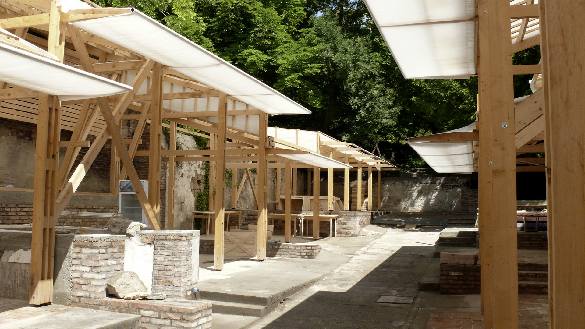 Megépült faépítészeti munkák, Margit9 közösségi tér, 2012-13