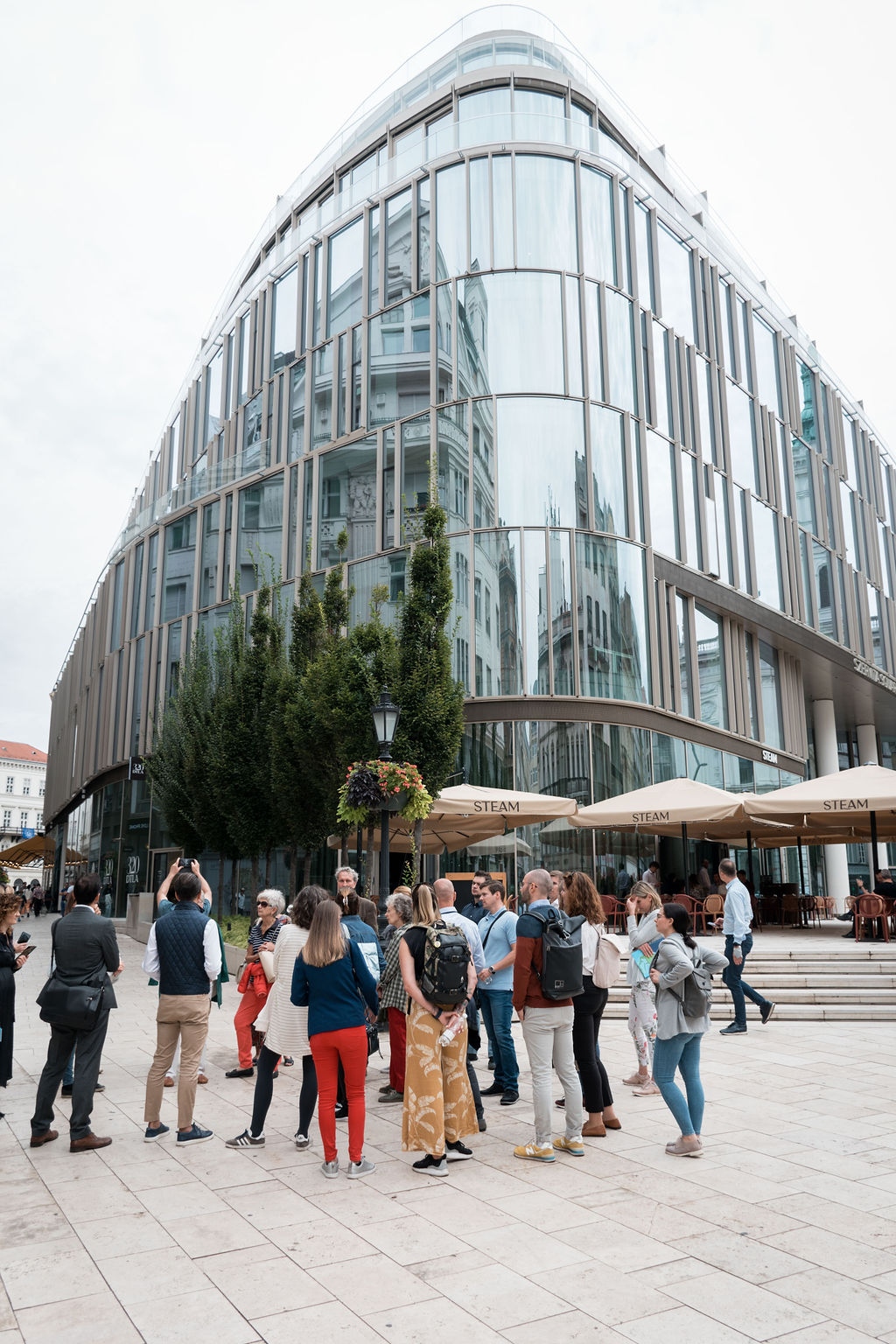 Szervita Square Buliding – Green Walk