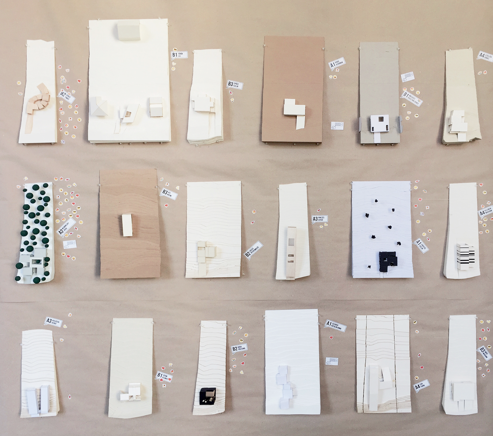 Makettfal – A lakóépülettervezési tanszék makettkiállítása