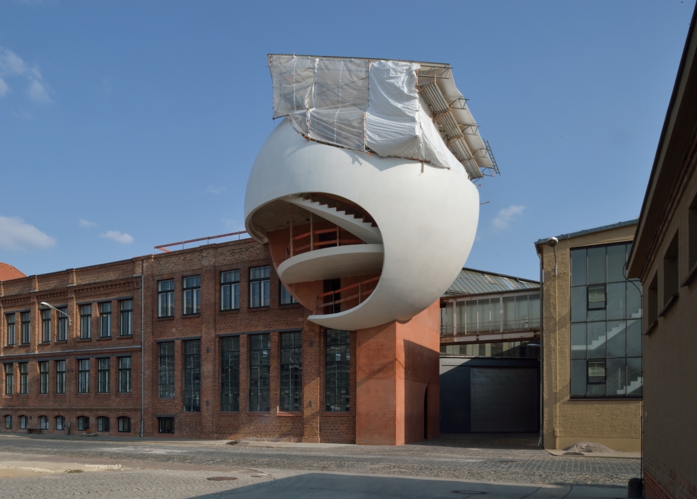 Niemeyer Sphere, Techne Sphere Leipzig, Oscar Niemeyer 2020.