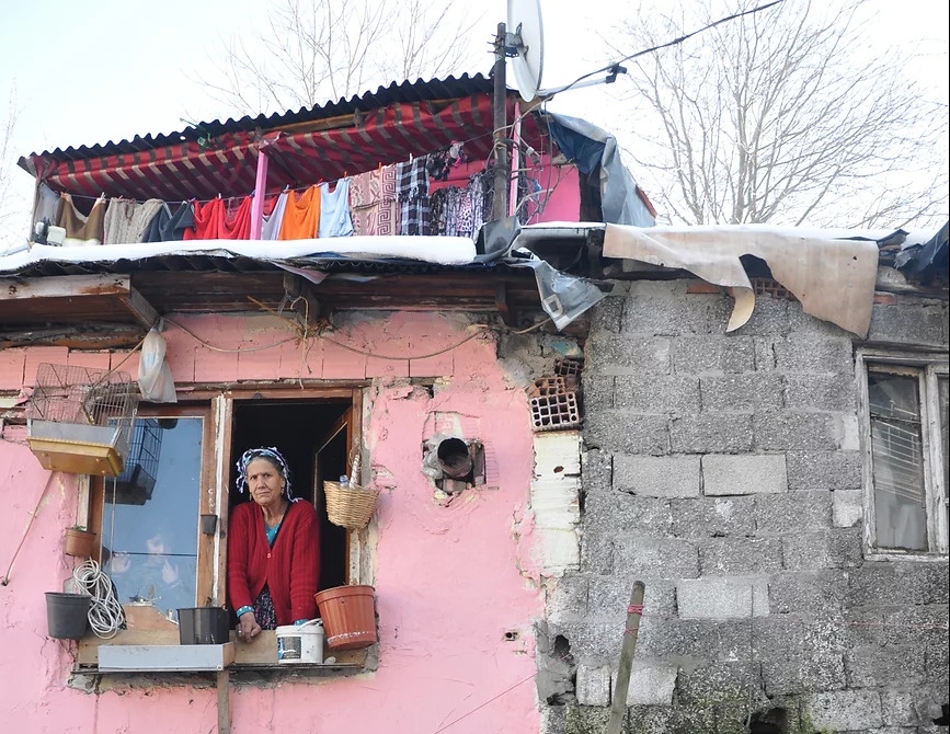 Gecekondu – egy éjszaka alatt felépített ház Törökországban