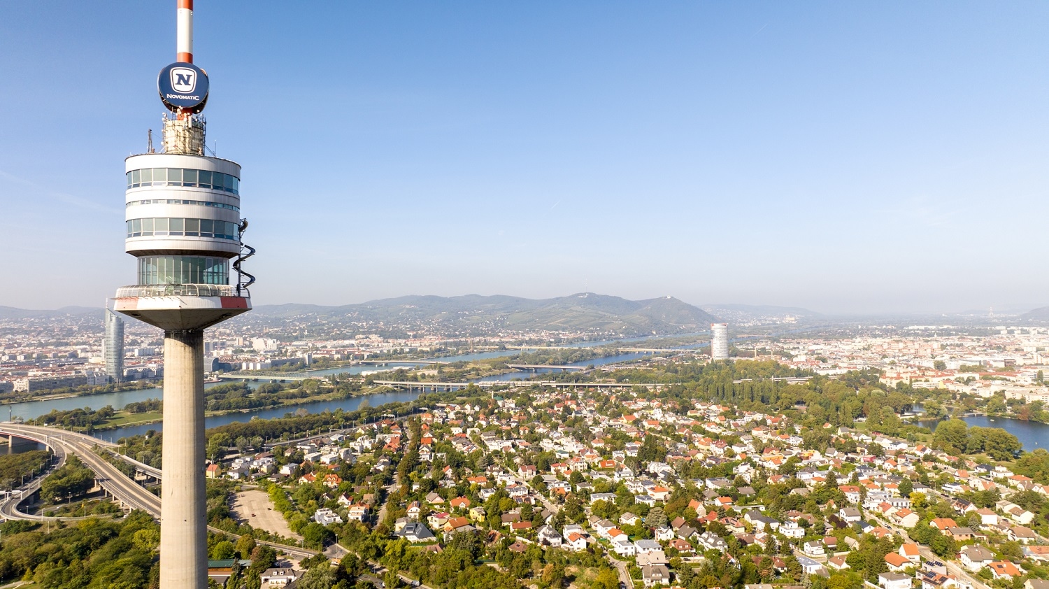 Új attrakcióval gazdagodott a bécsi Duna-torony © Donauturm Wien / R. Fasching, K. Patzak, A. Stöger