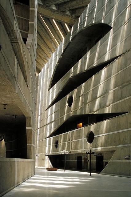 Louis Kahn: Κτήριο Εθνοσυνέλευσης του Μπαγκλαντές