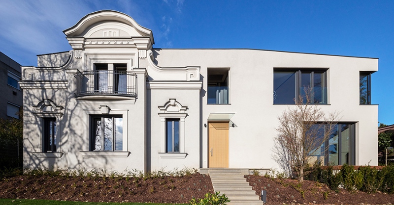 Egy 1850 körüli villa radikális átépítésével született ez a családi ház Szemlőhegyen
