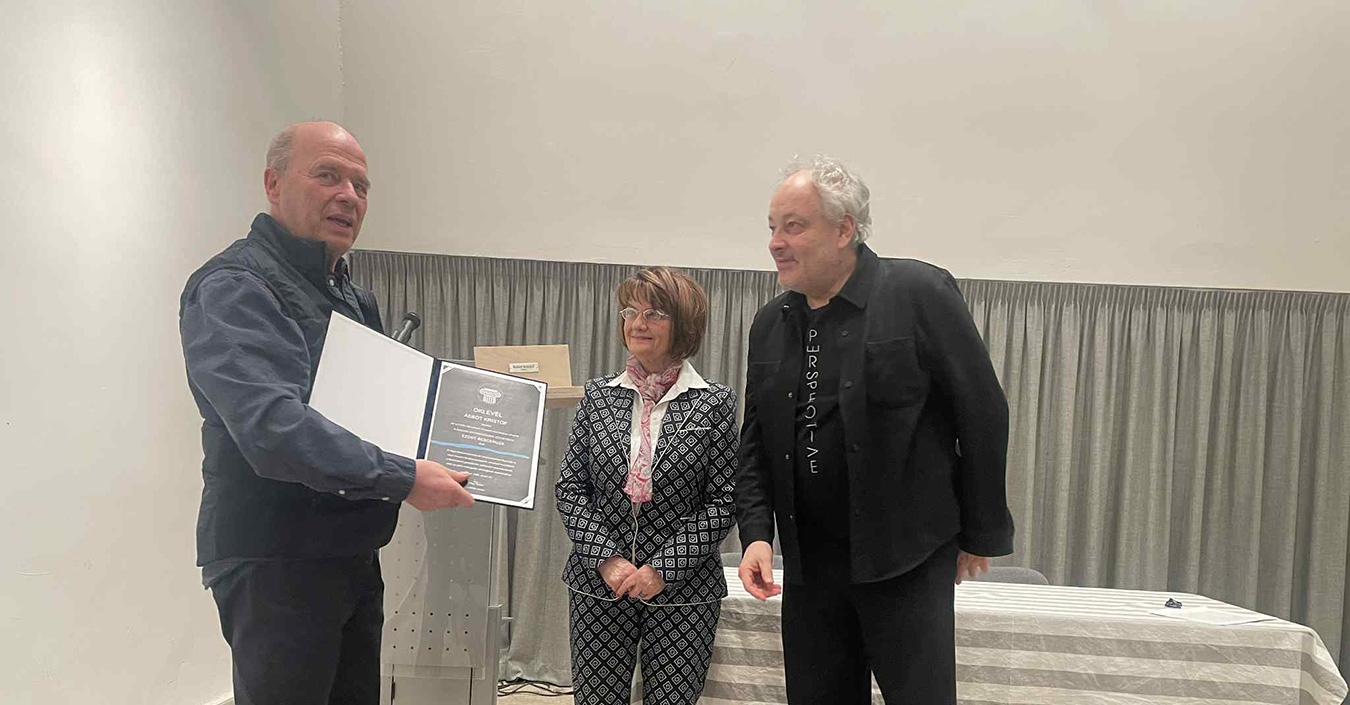 Asbót Kristóf Ezüst Ácsceruza díjáról – Szabó Levente DLA laudációja