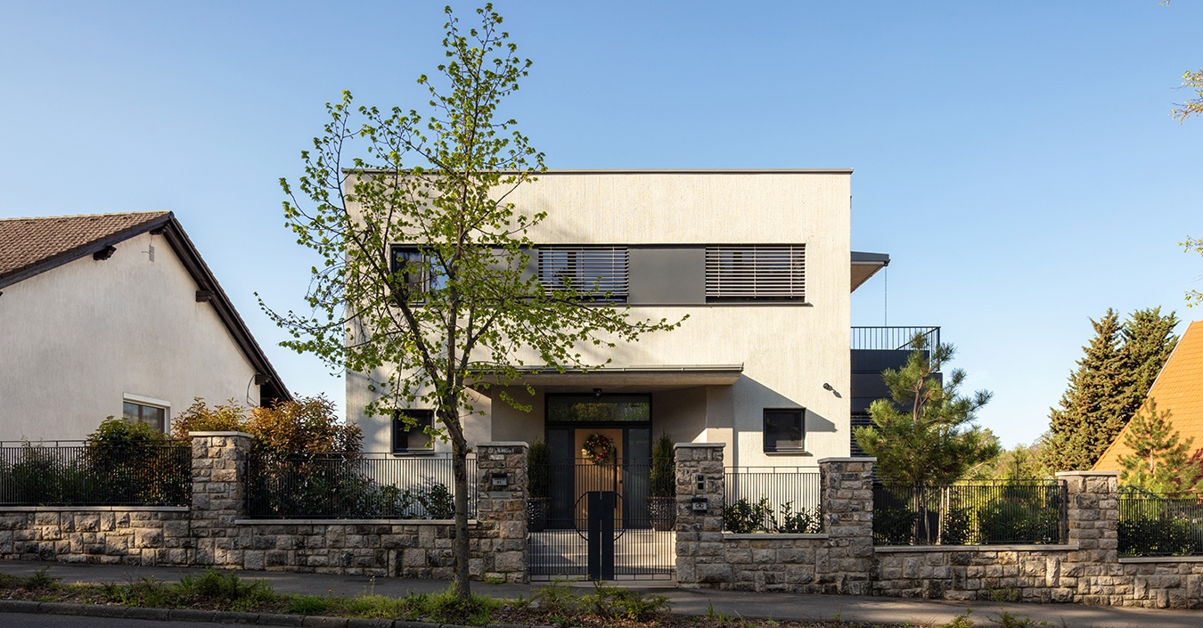 Jó példa a korai modern jegyek kortárs átírására Pécsen