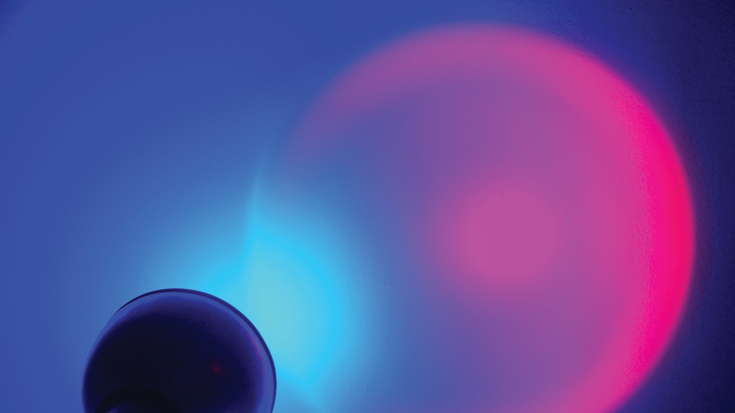 Vizuális kutatás a fény additív színkompenetrációiról