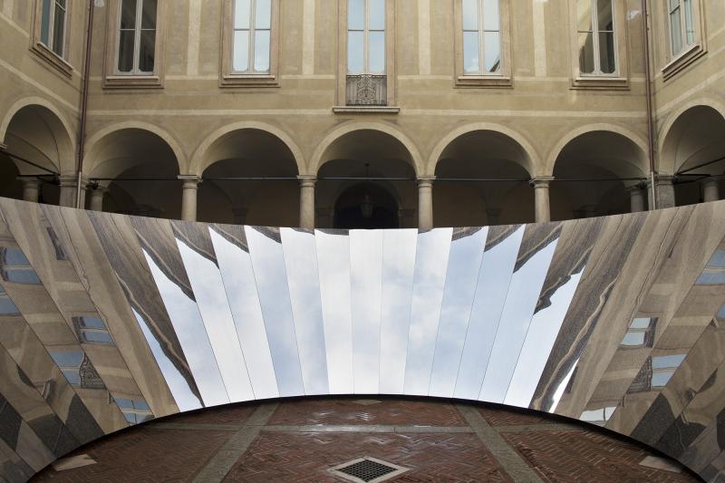 A COS installációja Milánóban