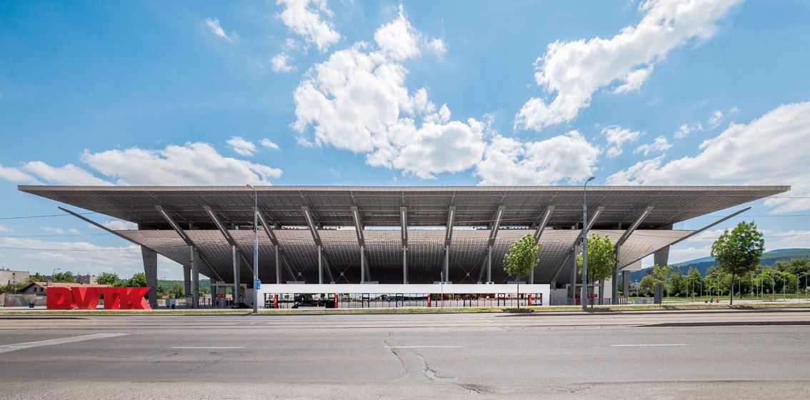 DVTK Stadion - építész: Pottyondy Péter