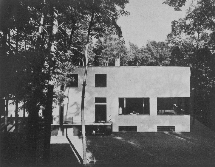 A Bauhaus igazgatói lakóépülete Dessauban (1925)