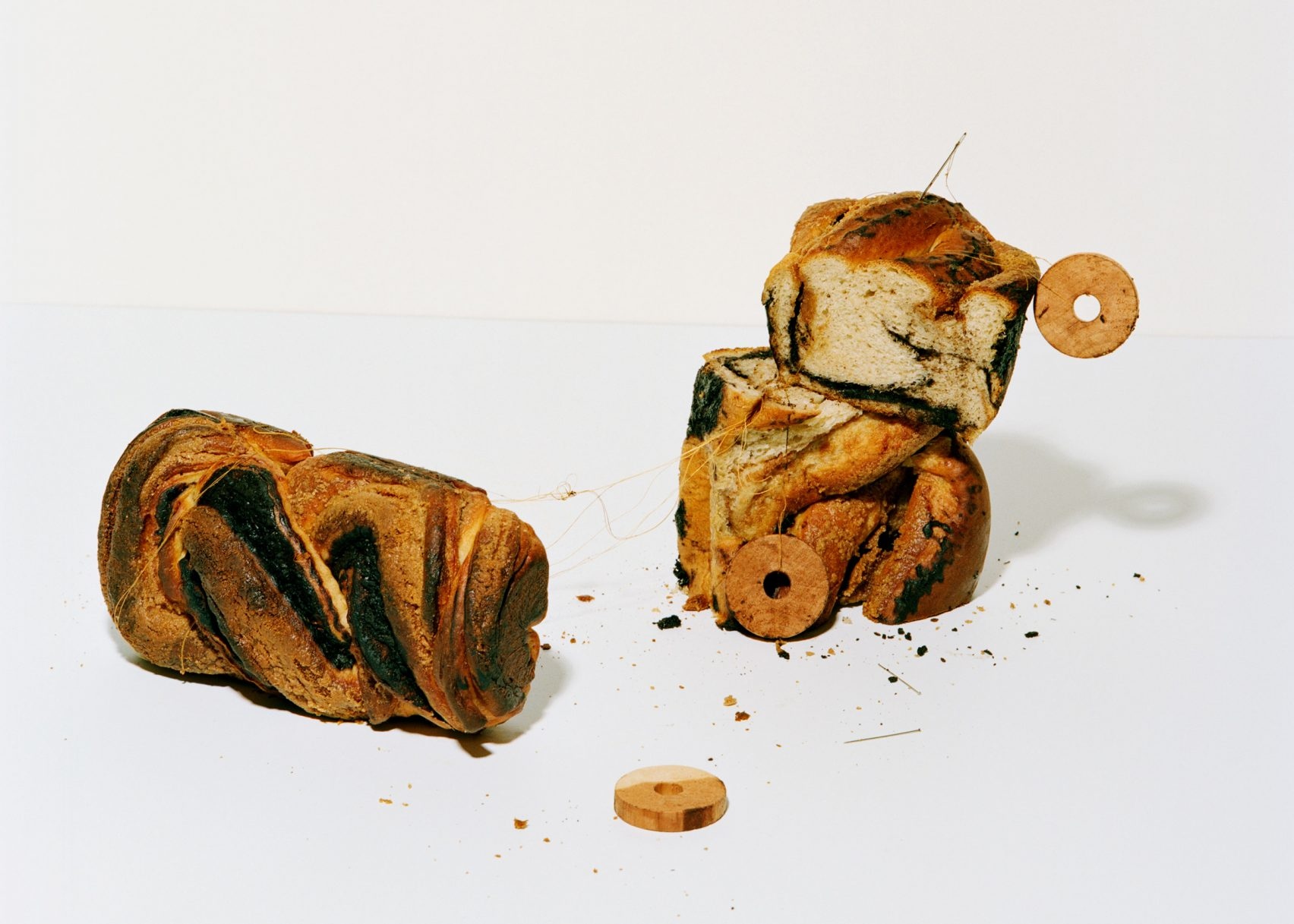 Bannani Albers-Babka: csavart édes zsidó kenyér a textilművész Anni Albers nyomán