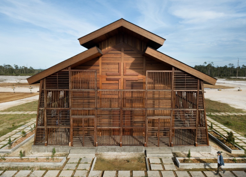 Fahulladékból építettek templomot Indonéziában