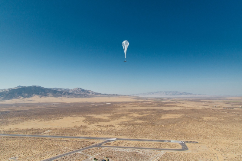 Kenyában napelemes légballonból szórják a 4G-t