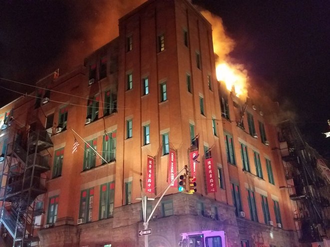 Újjáépítik a New York leégett történelmi épületét