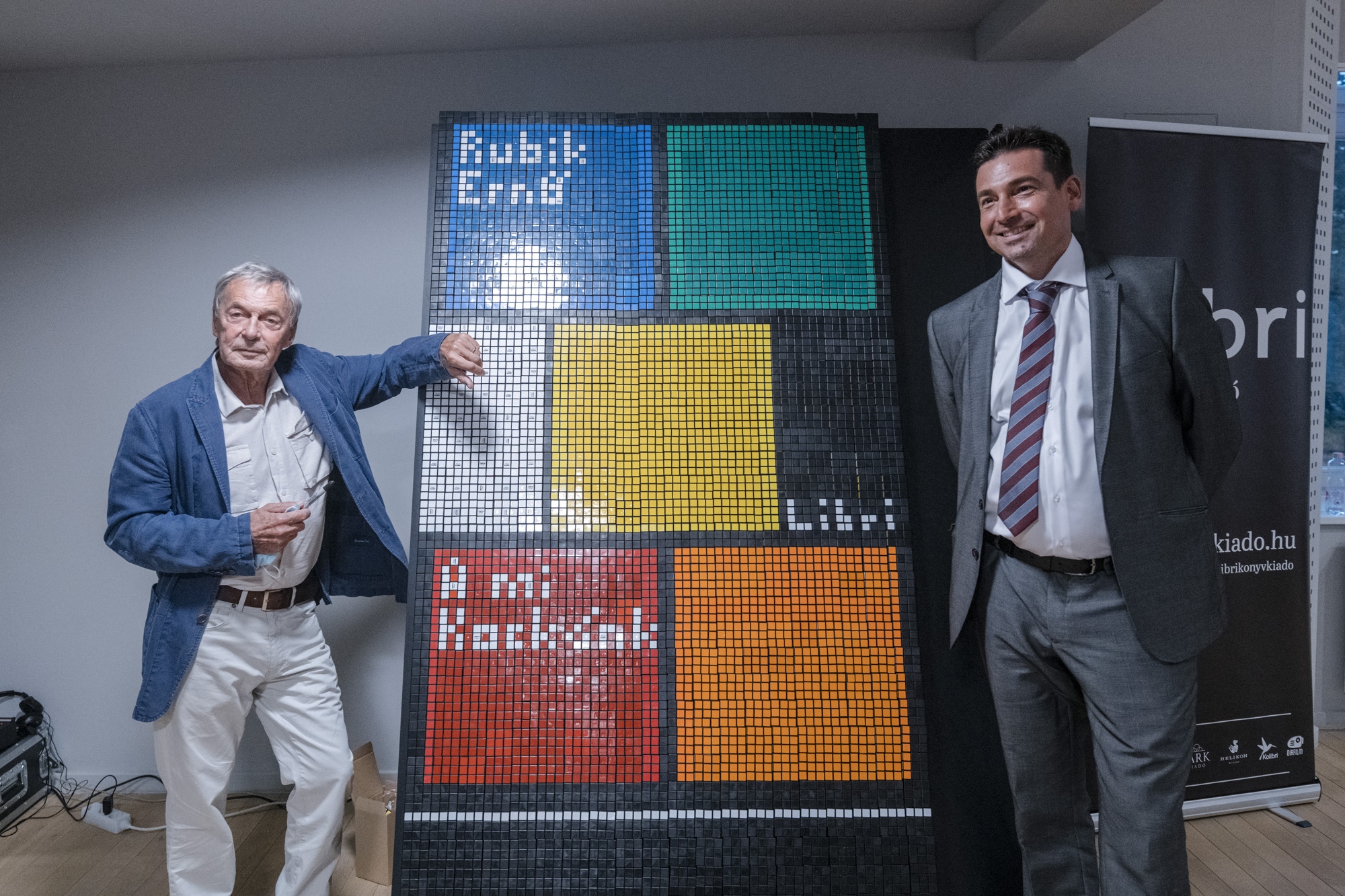 Rubik Ernő és Halmos Ádám, a Libri Kiadó igazgatója