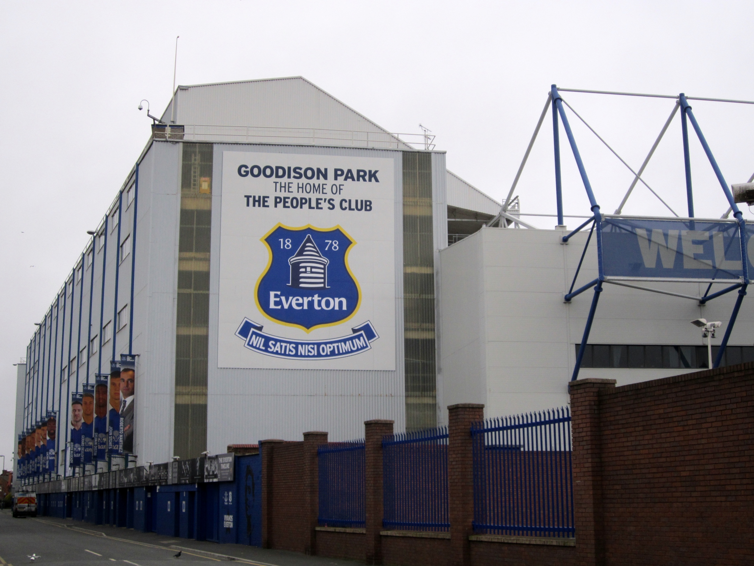 A Goodison Park kívülről / Forrás: Wikimedia Commons