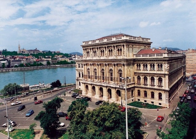 Szabó Levente a Széchenyi Irodalmi és Művészeti Akadémia Építőművészeti Osztályának rendes tagja