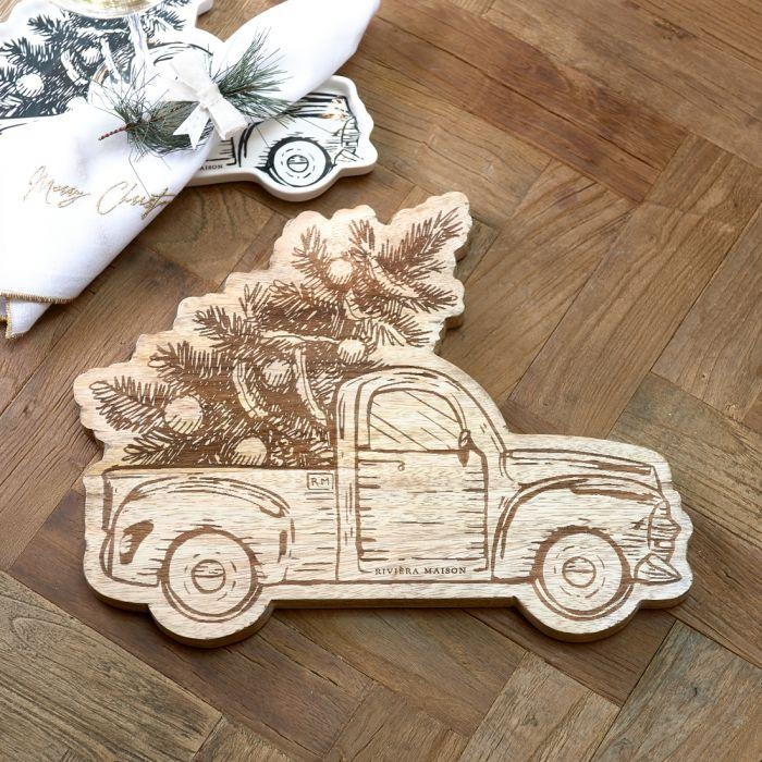 Már a főzés is ünnepi, ha egy ilyen vágdeszkét használunk. Riviera Maison Merry Christmas Car Chopping Board (Bambuszmánia)