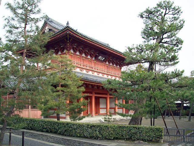 Élő séta Kiotó legnagyobb templomnegyedében
