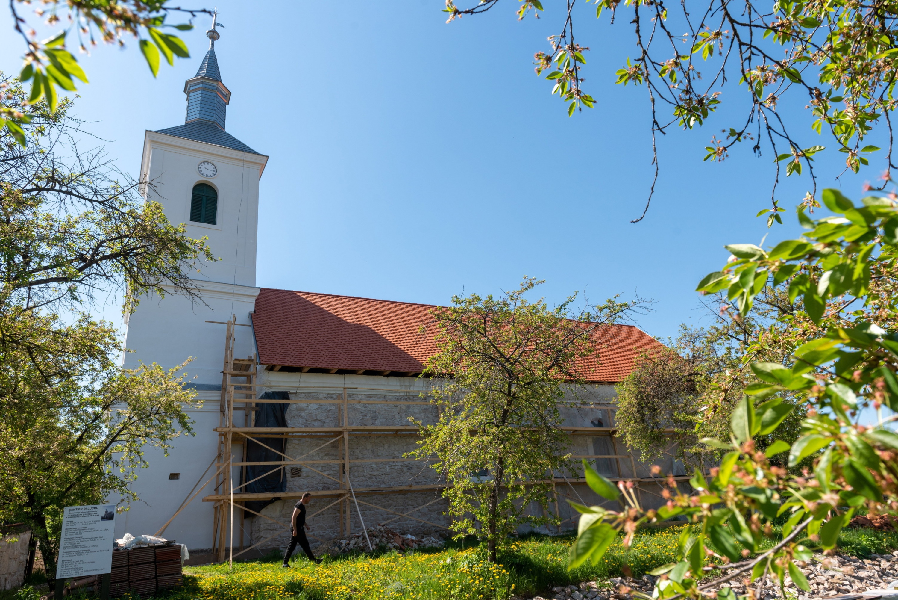 A felújítás alatt álló sztánai református templom