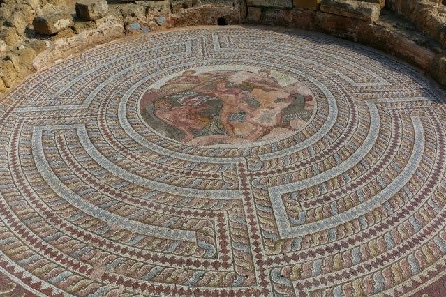 Ókori mozaikpadlót tártak fel Cipruson