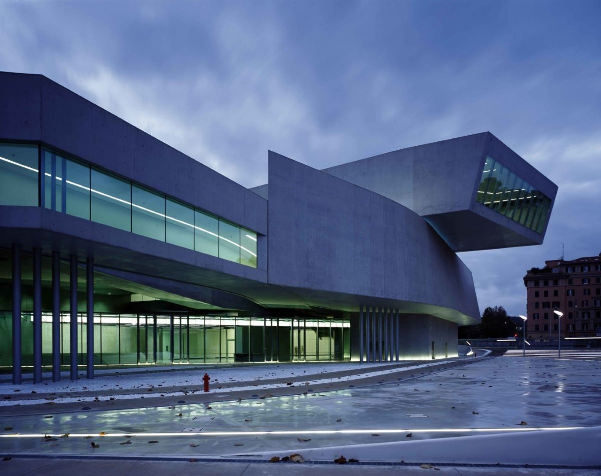 MAXXI Kortárs Művészeti Központ – építész: Zaha Hadid Architects – fotó: Helene Binet – forrás: Zaha Hadid Architects