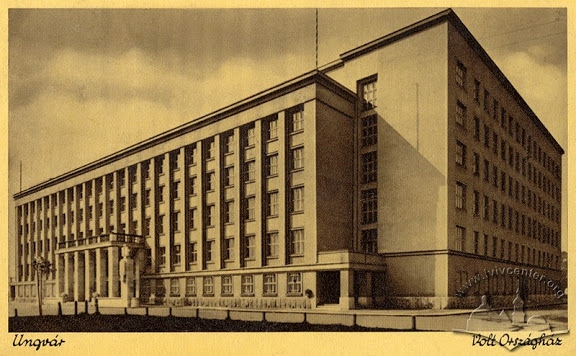 Zemsky-kormány központi épülete, Ungvár (Frantisek Krupka, 1937) 