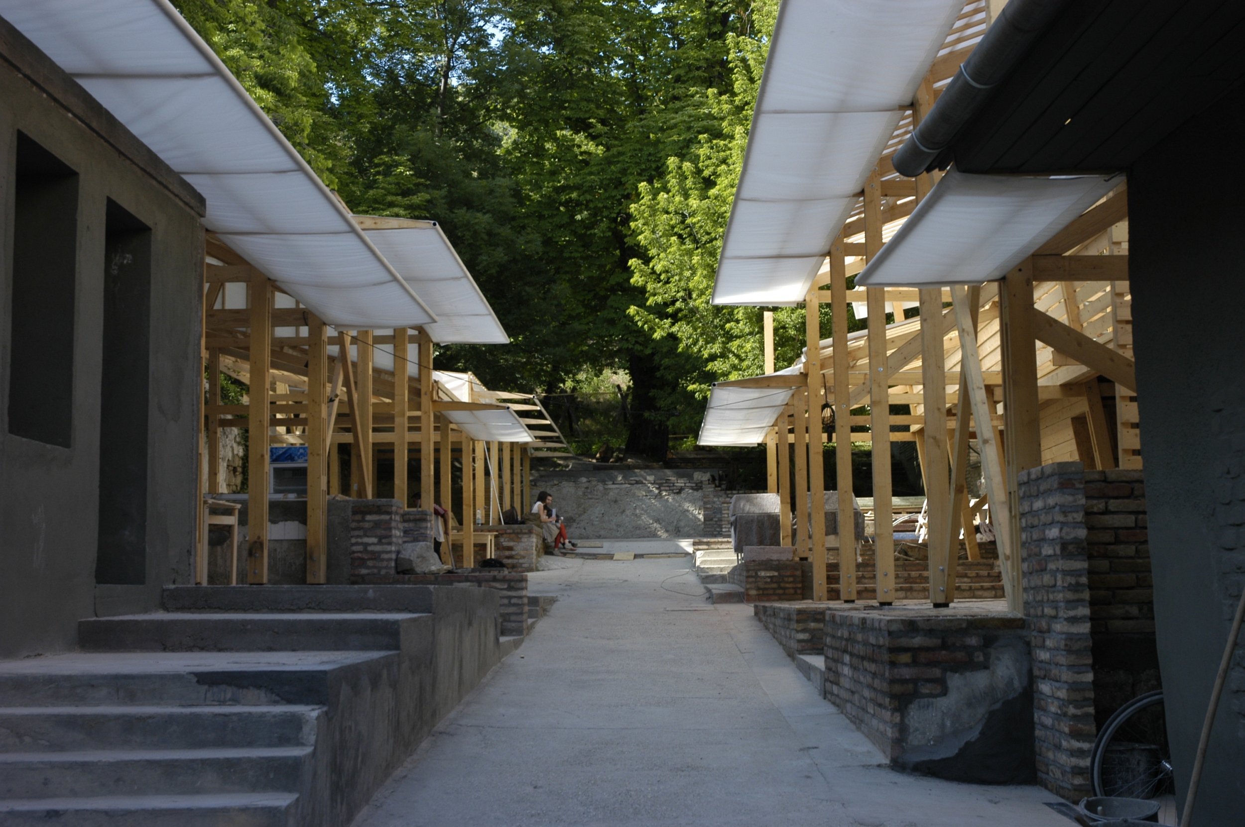 Megépült faépítészeti munkák, Margit9 közösségi tér, 2012-13