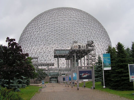 Buckmintser Fuller: Bioszféra Múzeum, Montreal, eredetileg USA világkiállítási pavilon 1967