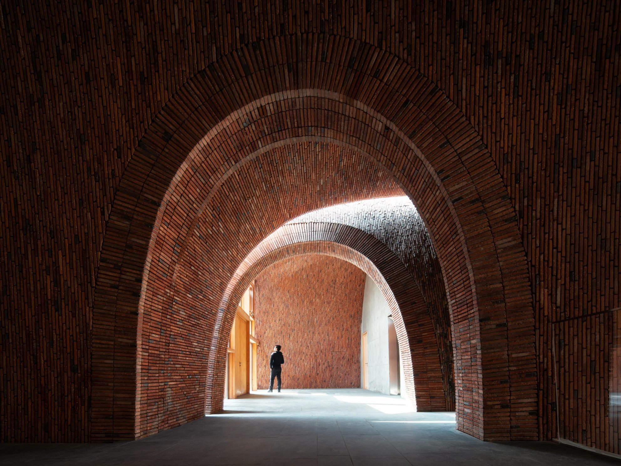 A Brick Award 22 győztese Sharing public spaces kategóriában: Kína, Jingdezhen Imperial Kiln Museum. Terv:  Studio Zhu Pei