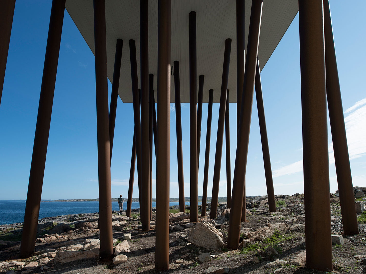 Fogo Island Inn, Saunders Architecture: Todd Saunders, Ryan Jorgensen, Joseph Kellner, Béres Attila. Fotó: Iwan Baan, Alex Fradkin, Bent René Synnevåg