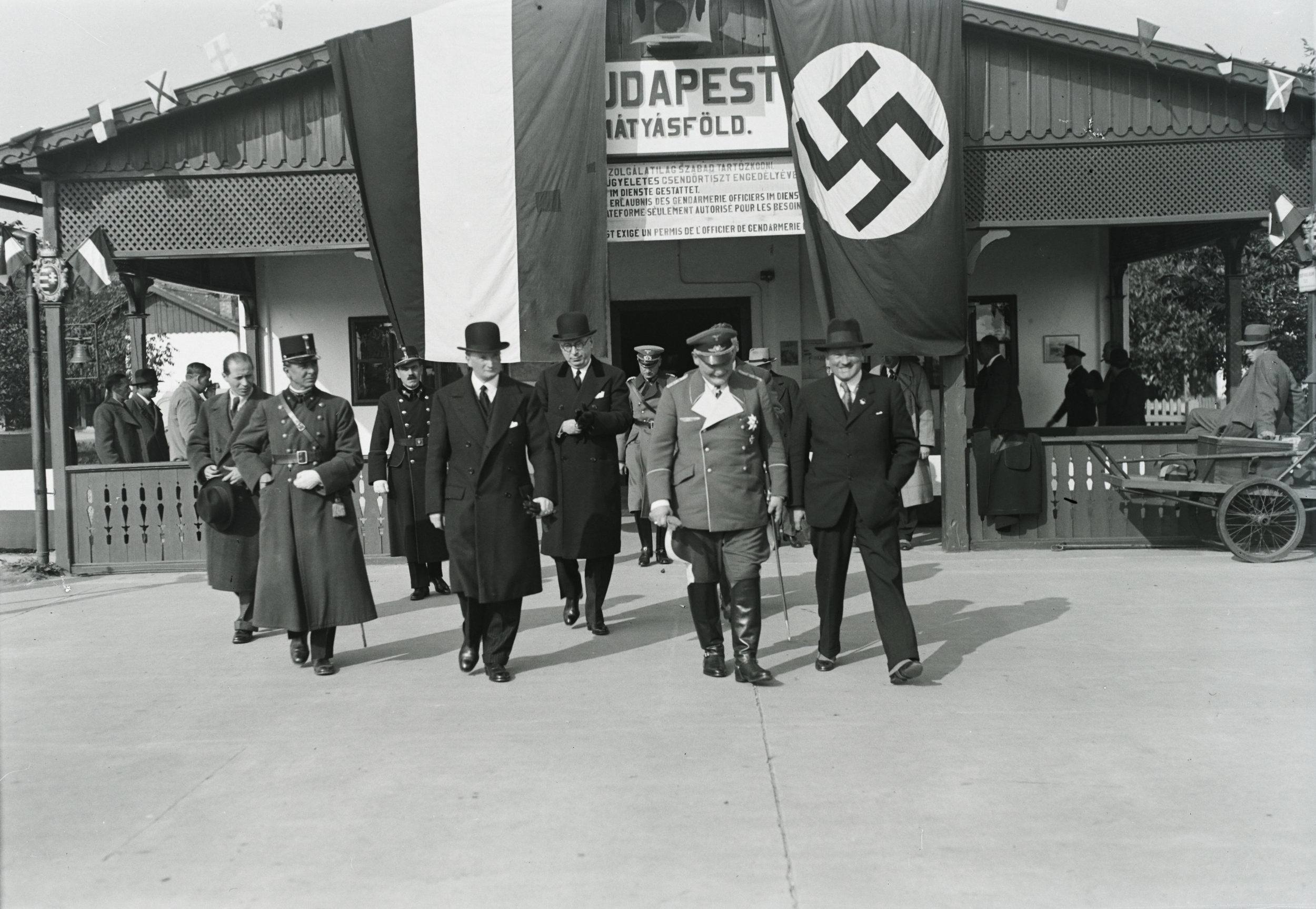 Herman Göring 1935-ben a Mátyásföldi Repülőtéren. @ Fortepan / Magyar Műszaki és Közlekedési Múzeum / Archívum / Negatívtár / Magyar Nemzeti Múzeum Történeti Képcsarnok gyűjteménye
