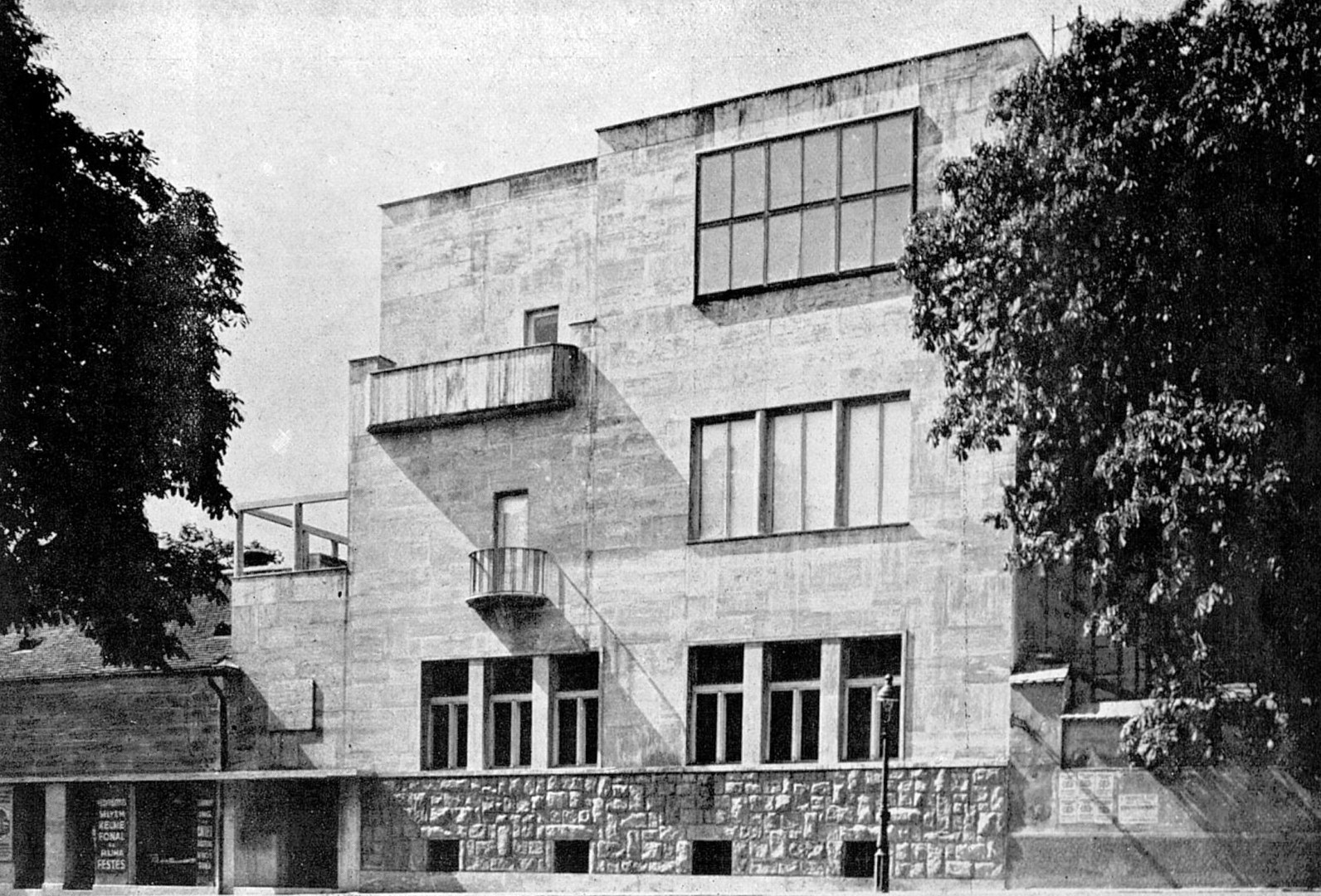 Basch-ház, Városmajor utca (Larchitecture dAujourdhui, 1935)