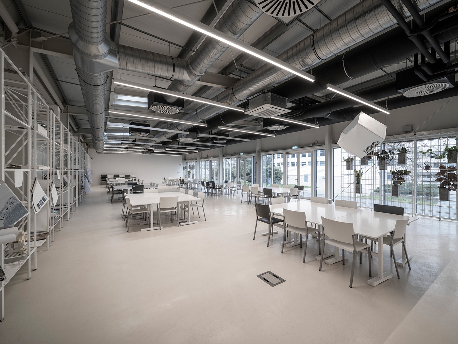 A gépész hallgatók egy ember formájú termikus mérőbábuval mérték végig a tér komfortosságát