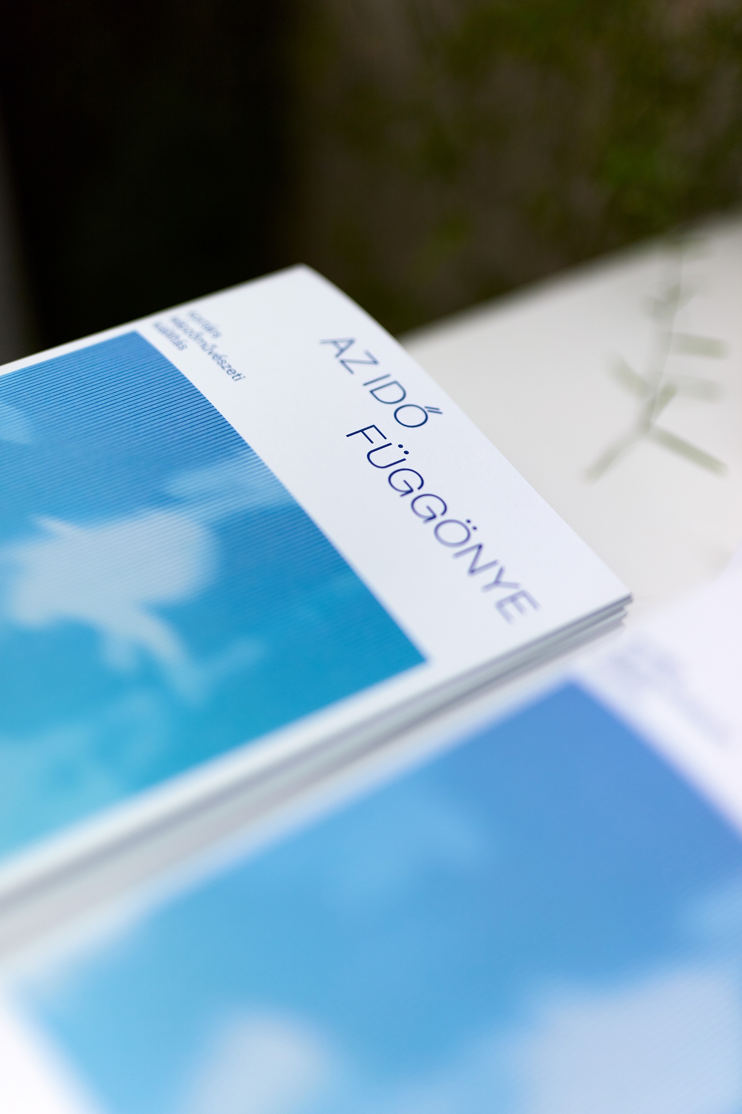 Az idő függönye kiállítás / grafika: Ipsics Barbara Fotó: Biró Dávid