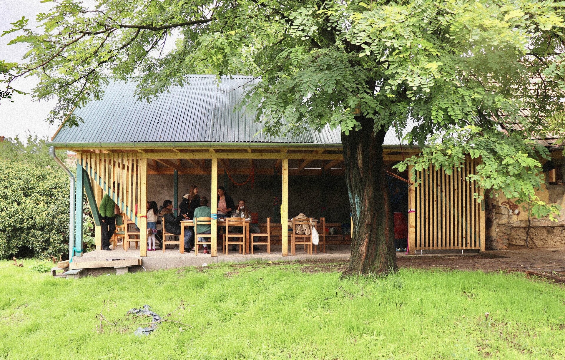 A pilisi Bizsu közösségi-ház bővítése, Pilis, Magyarország - Tervező: Csanády Anna, Varga Liza - Fotó: Prőhle Borbála Piroska