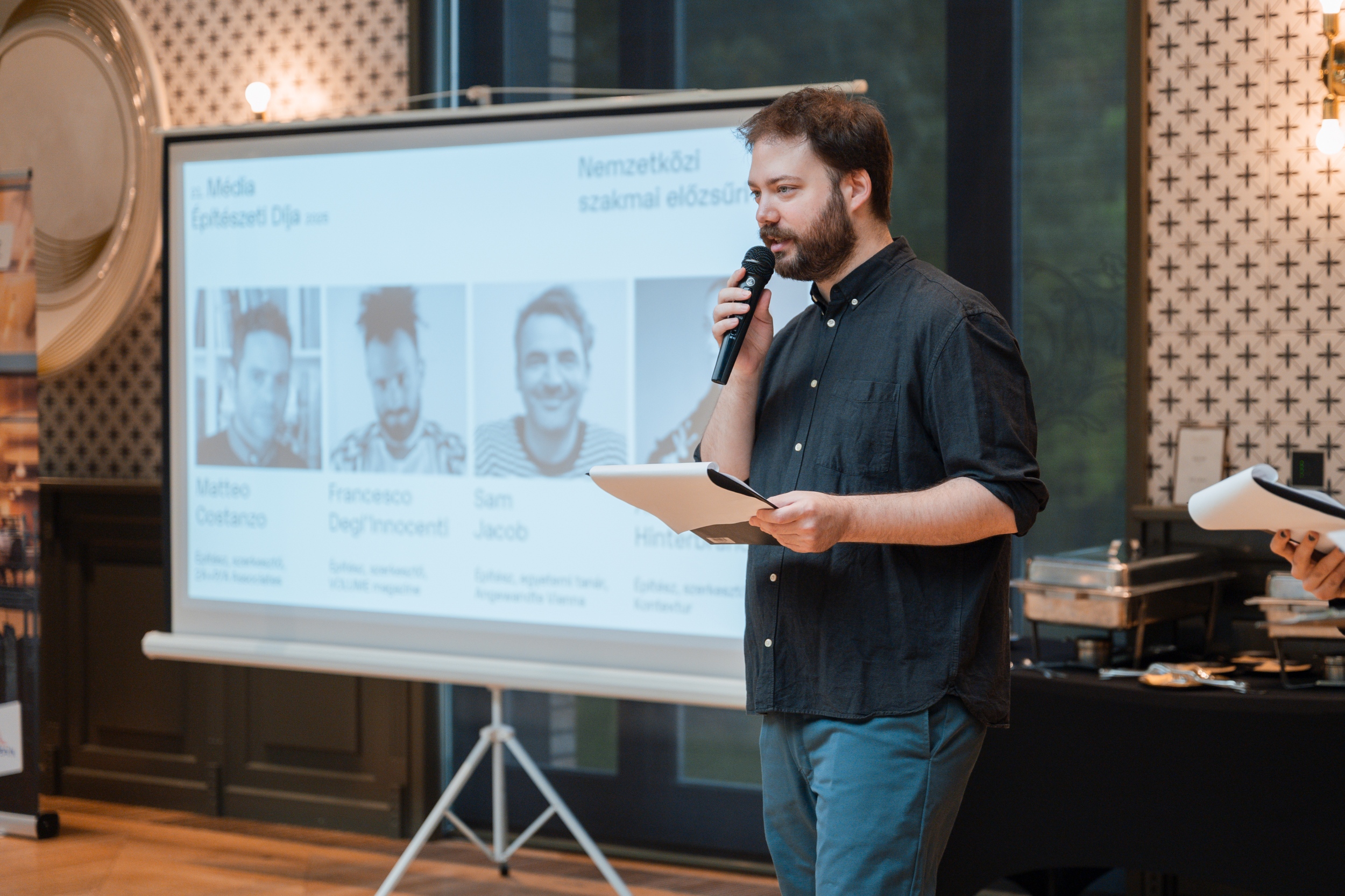 Hulesch Máté és a nemzetközi előzsűri bemutatása, Fotó: Hegyháti Réka
