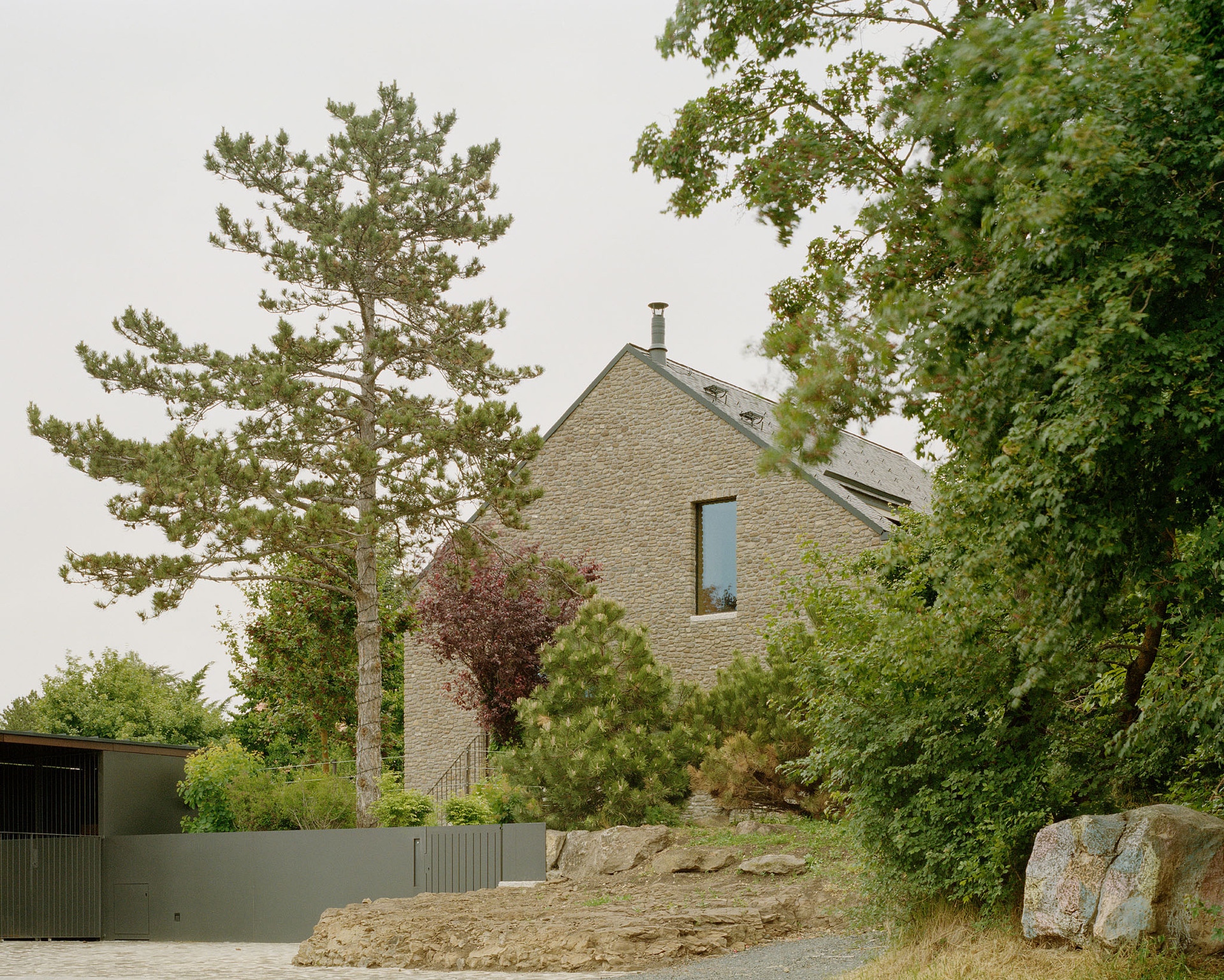 Egy tihanyi nyaraló átalakítása, Tihany, Magyarország - Tervező: Gyökér András, BIS Építésziroda - Fotó: Danyi Balázs